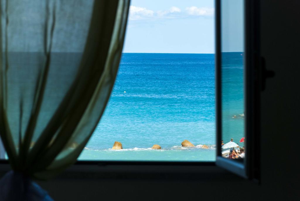 In Riva Al Mare B&B 카포오를란도 외부 사진